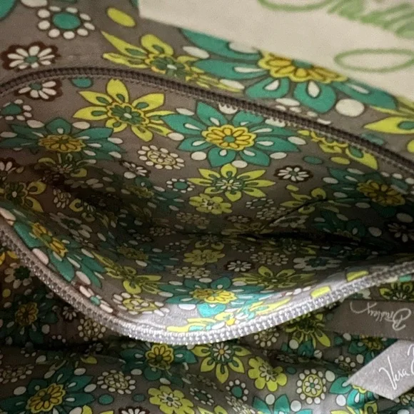 Vera Bradley Yellow and Green Paisley Shoulder Bag - Picture 6 of 8